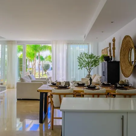 Impressive Brand New Townhouse In El Romeral Calahonda * Sitio de Calahonda