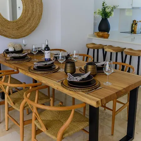 Impressive Brand New Townhouse In El Romeral Calahonda Casa vacanze