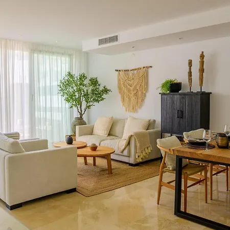 Casa vacanze Impressive Brand New Townhouse In El Romeral Calahonda