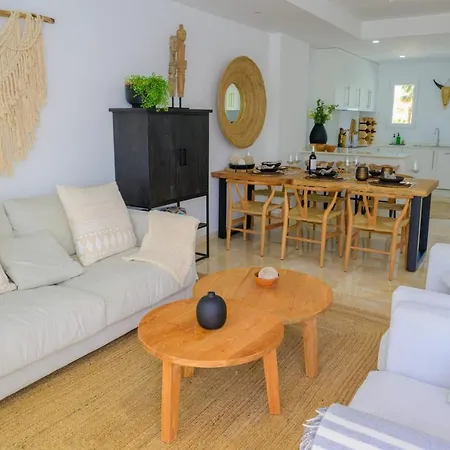 Impressive Brand New Townhouse In El Romeral Calahonda * Sitio de Calahonda