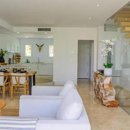 Impressive Brand New Townhouse In El Romeral Calahonda Sitio de Calahonda
