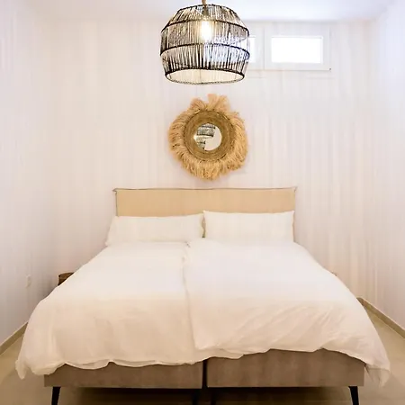 Impressive Brand New Townhouse In El Romeral Calahonda Casa vacanze Sitio de Calahonda