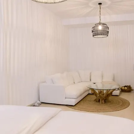 Impressive Brand New Townhouse In El Romeral Calahonda *